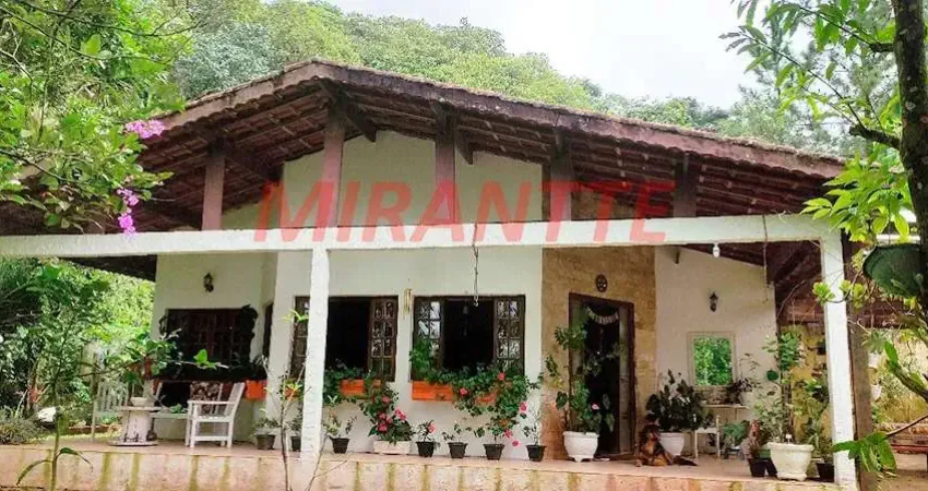 Casa terrea de 320m² com 2 quartos em Serra da Cantareira