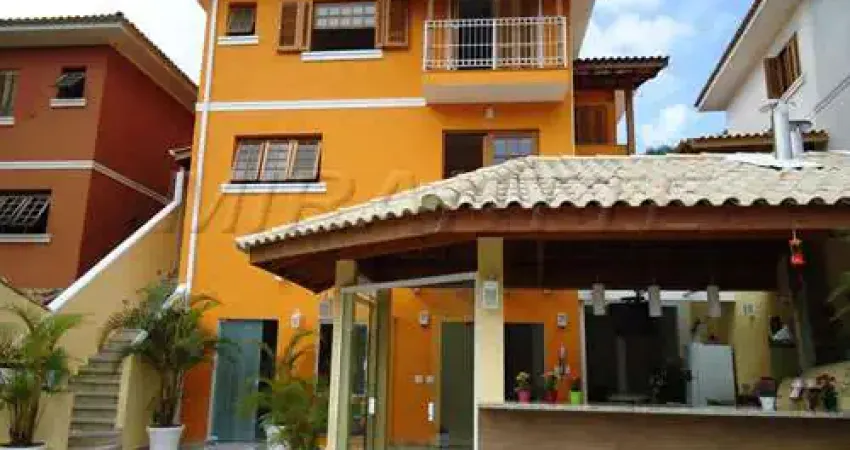 Sobrado com 4 quartos em Jardim Itatinga