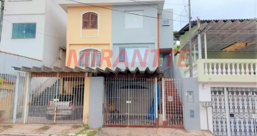 Sobrado de 195m² com 3 quartos em Vila Mazzei