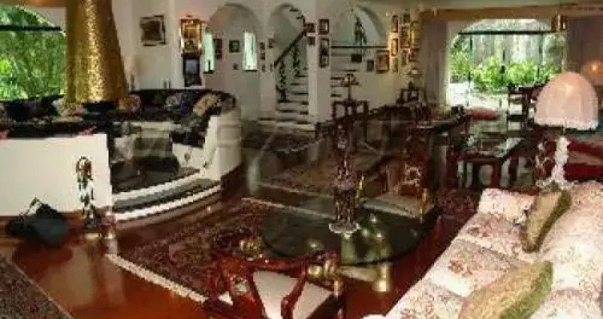 Sobrado de 1150m² com 5 quartos em Jardim São Bento