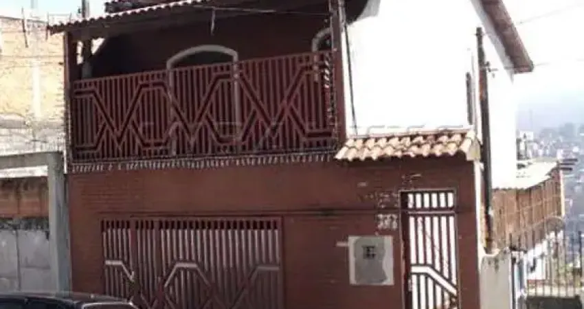Sobrado de 490m² com 9 quartos em Vila Santa Terezinha