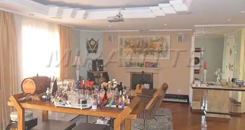 Apartamento de 220m² com 4 quartos em Vila Maria Alta