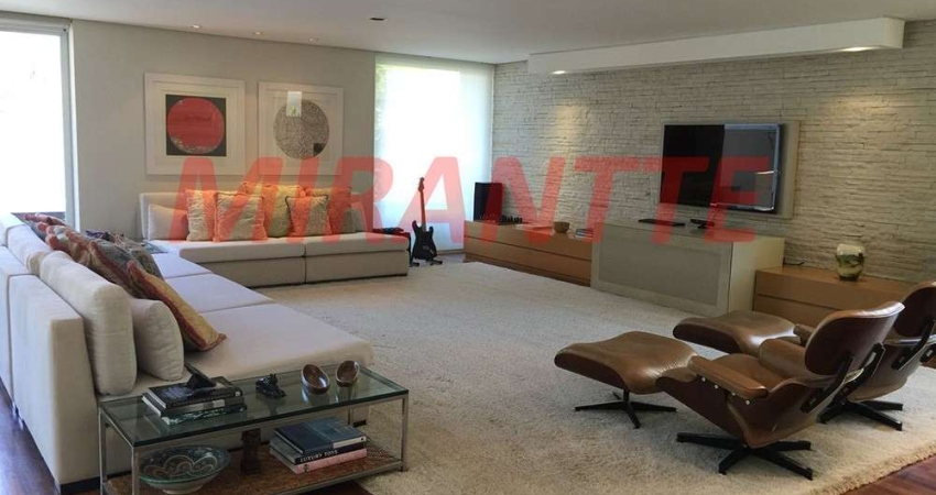 Sobrado de 923m² com 4 quartos em Morumbi