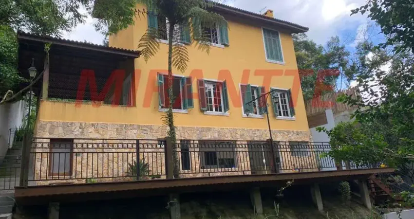 Sobrado de 300m² com 3 quartos em Serra Da Cantareira