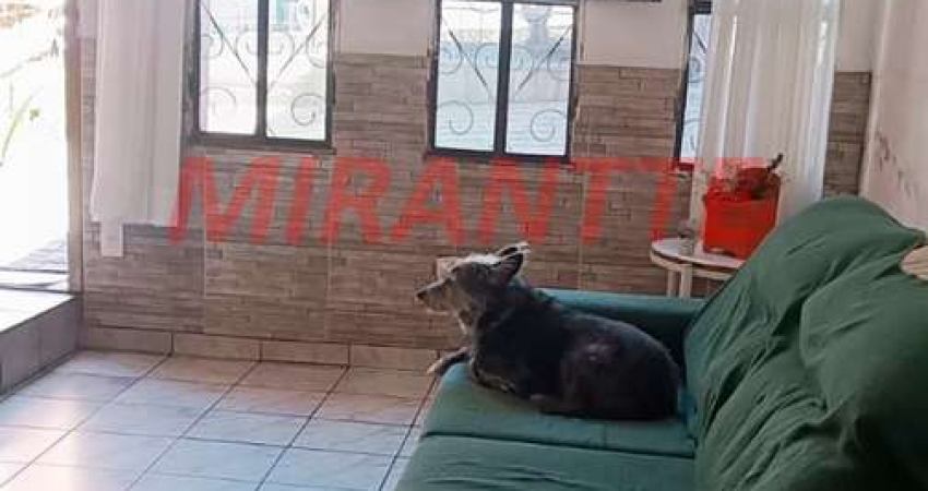 Sobrado de 140m² com 2 quartos em Água Fria