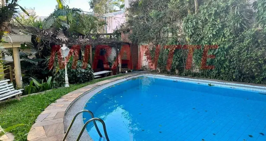 Sobrado de 297m² com 3 quartos em Jardim São Bento