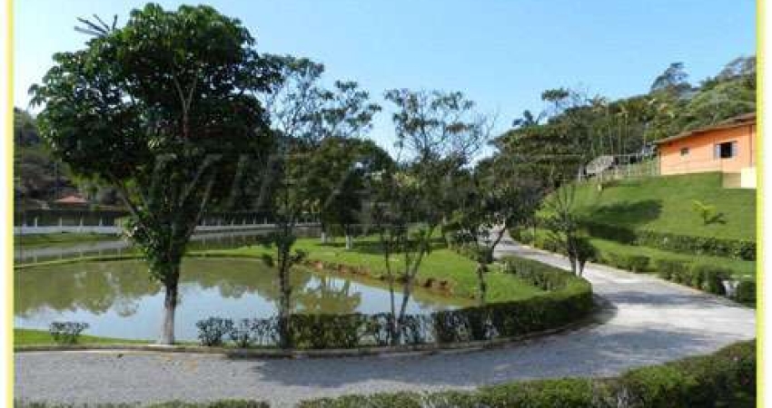 Chácara / sítio com 4 quartos à venda na Esmeria Maria Rodrigues, Jardim Eliana, São Paulo