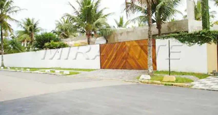 Casa terrea com 3 quartos em Água Funda