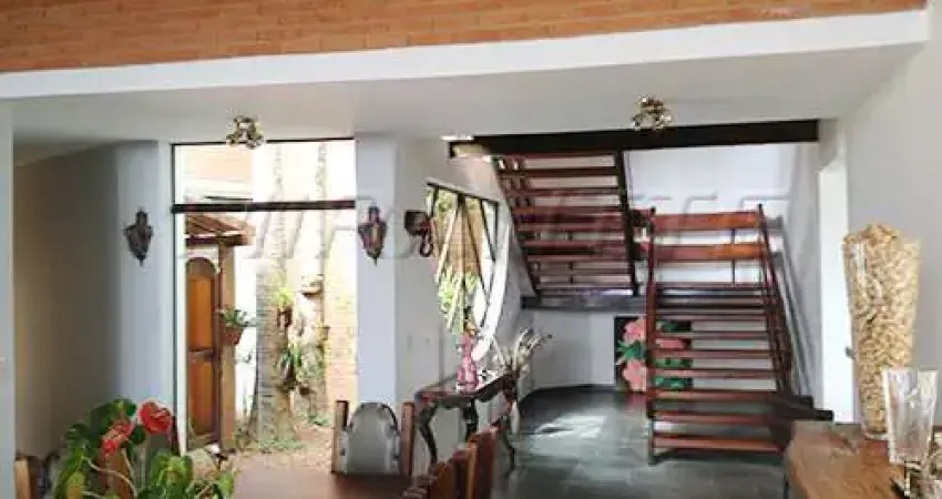 Casa com 5 quartos à venda na Rua João de Barro, Caxingui, São Paulo