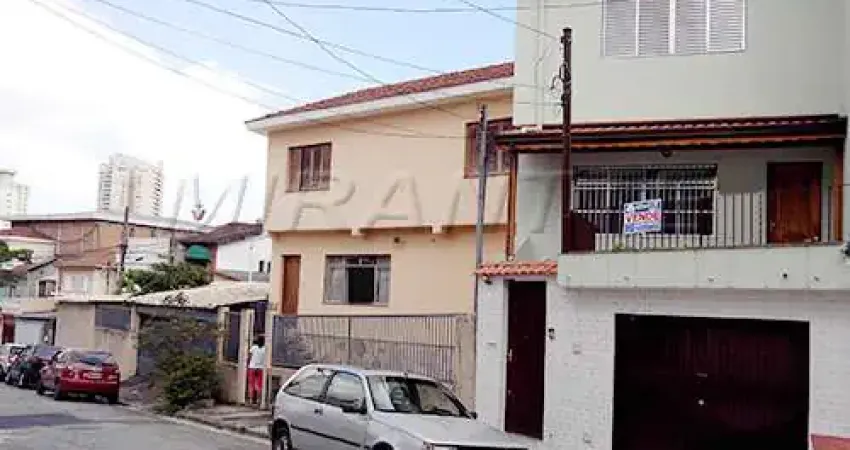 Sobrado com 2 quartos em Água Fria