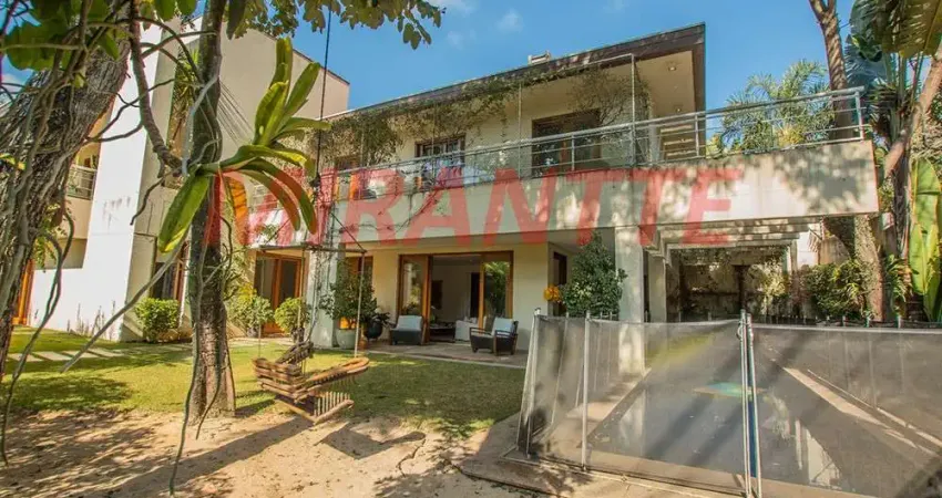 Cond. fechado de 778m² com 4 quartos em Cidade Jardim