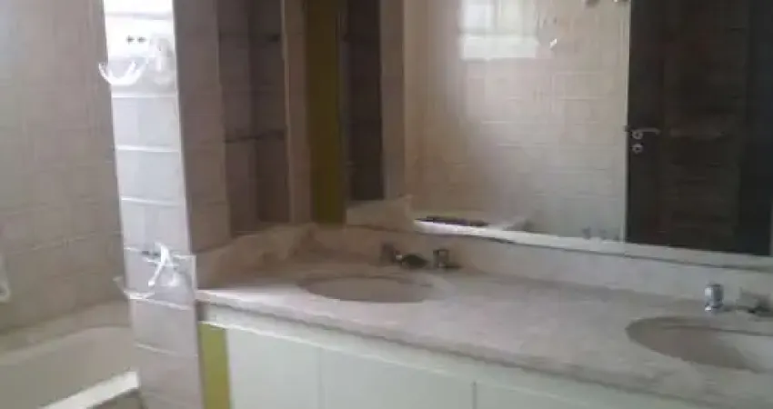 Apartamento de 240m² com 3 quartos em Jardim Paulista