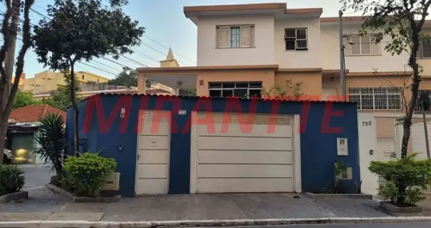 Sobrado de 170m² com 3 quartos em Santa Teresinha