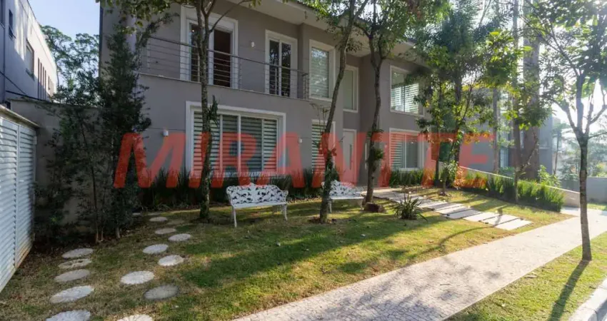 Cond. fechado de 1015.46m² com 7 quartos em Tucuruvi