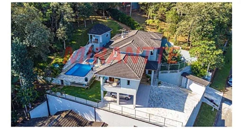 Sobrado de 380m² com 3 quartos em Serra Da Cantareira