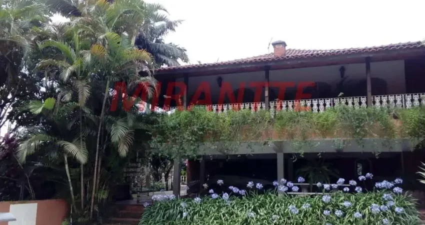 Casa com 3 quartos à venda na Avenida Rubi, Centro, Mairiporã