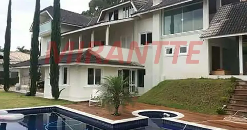 Sobrado de 600m² com 6 quartos em Serra da Cantareira