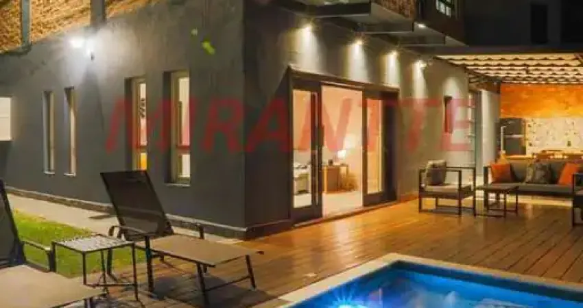 Sobrado de 250m² com 3 quartos em Serra da Cantareira