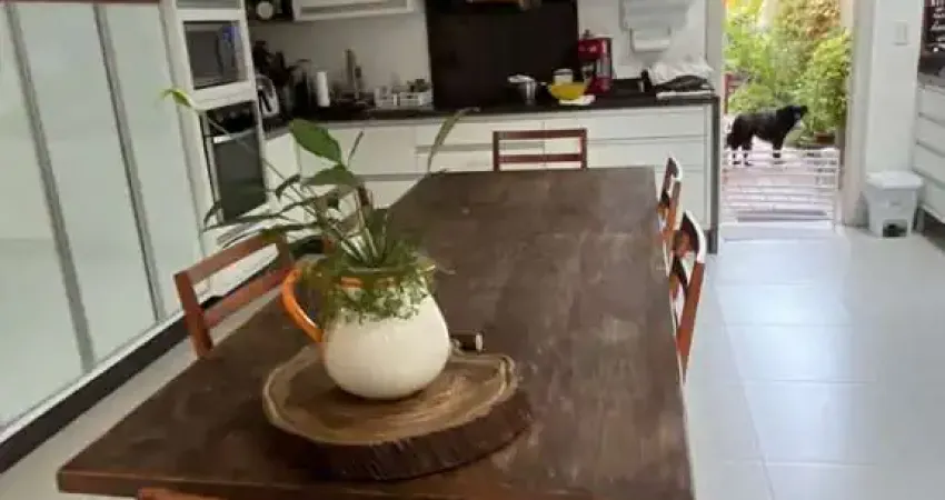Casa com 4 quartos à venda na Avenida Vinícius de Moraes, 278, Córrego Grande, Florianópolis