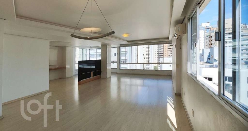 Apartamento à venda em Centro com 140 m², 3 quarto