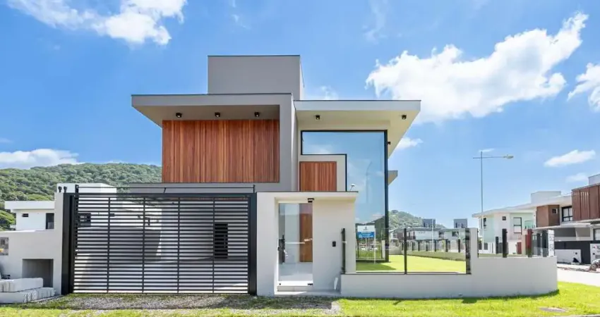 Casa com 3 quartos à venda na Rodovia Doutor Antônio Luiz Moura Gonzaga, 89, Rio Tavares, Florianópolis