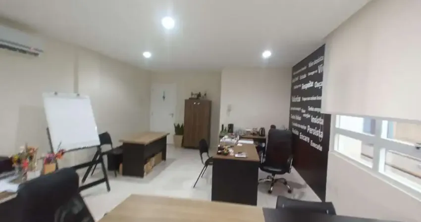 Sala comercial à venda na Rua Idalina Pereira dos Santos, 67, Agronômica, Florianópolis