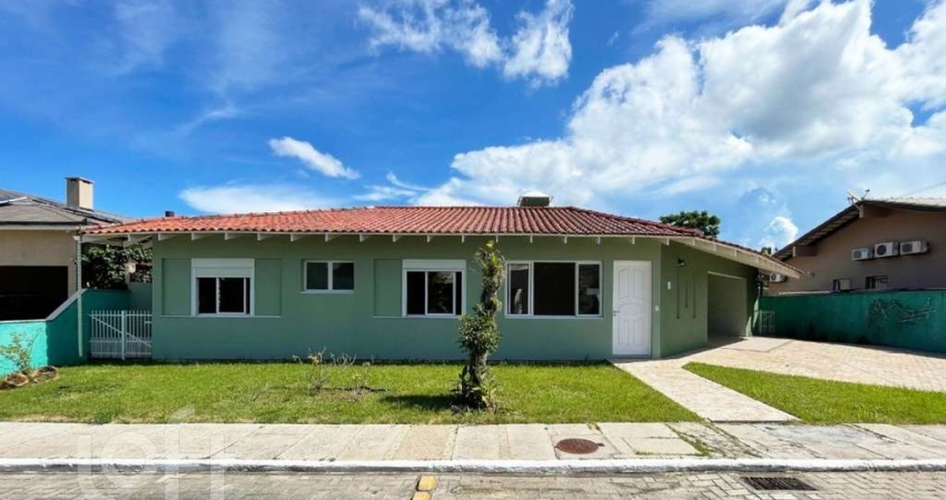 Casa em condomínio fechado com 4 quartos à venda na Itapecirica, 120, Itacorubi, Florianópolis