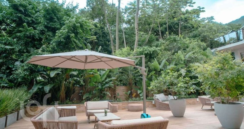 Apartamento à venda em Itacorubi com 107 m², 3 qua
