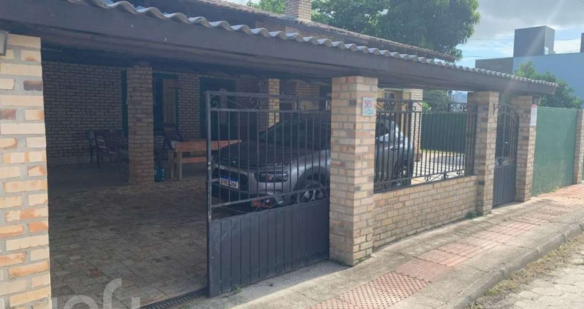 Casa à venda em Moenda com 168 m², 3 quartos, 1 su