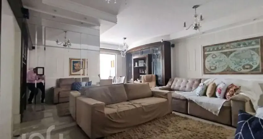 Apartamento à venda em Balneário com 135 m², 3 qua