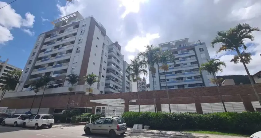 Apartamento de 2 dormitórios no Saco Grande