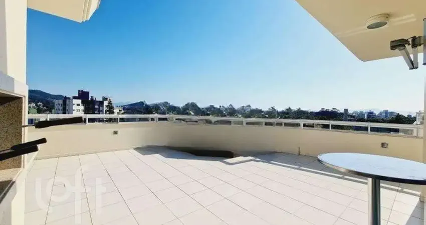 Apartamento à venda em Itacorubi com 227 m², 3 qua