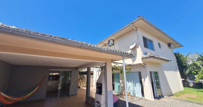 Casa com 3 quartos à venda na Rua Olavo Juvenal Ramos, 855, Campeche, Florianópolis