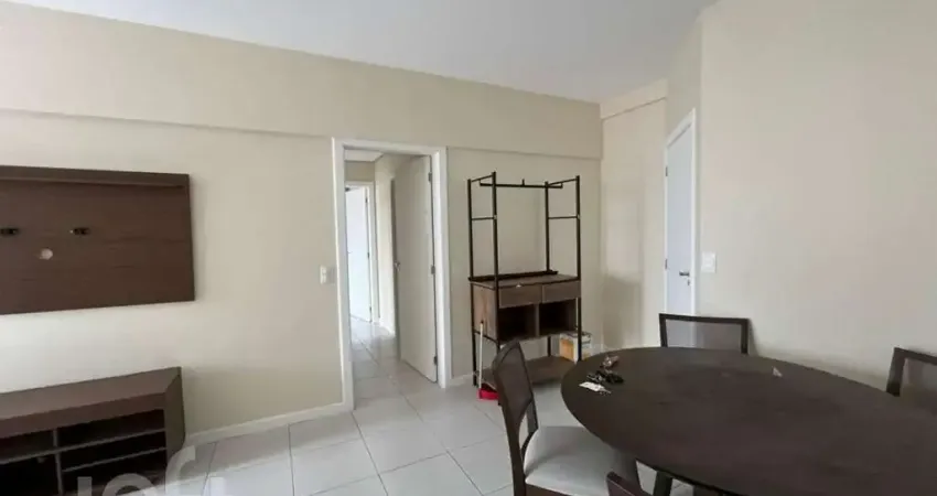 Apartamento à venda em Itacorubi com 73 m², 2 quar