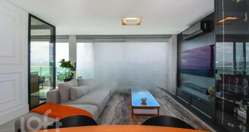 Apartamento à venda em Agronômica com 216 m², 3 qu