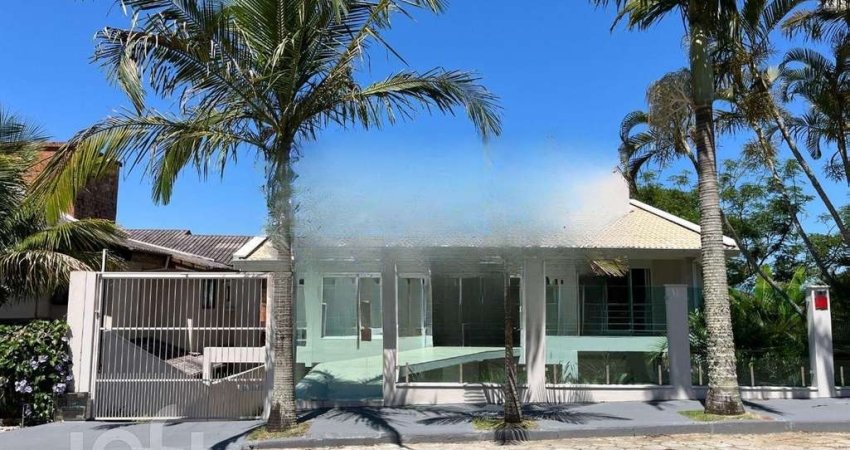 Casa com 4 quartos à venda na Rua Maurílio Lopes da Silva, 203, Praia Brava, Florianópolis