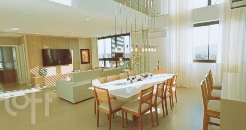 Apartamento à venda em Jurere Oeste com 206 m², 4