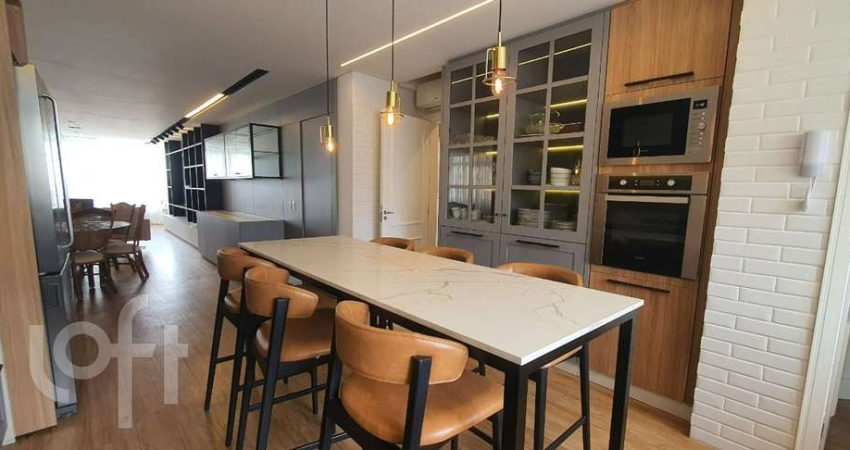 Apartamento à venda em Centro com 200 m², 4 quarto