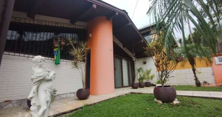 Casa à venda em Trindade com 190 m², 3 quartos, 1