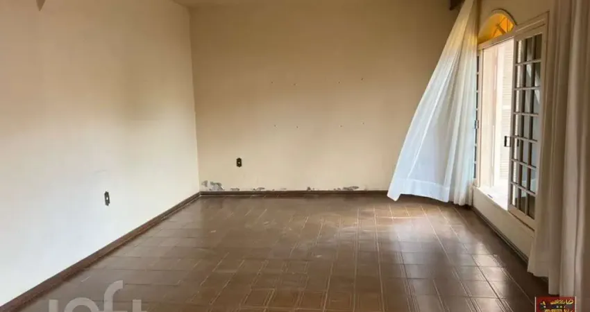 Casa à venda em Balneário com 320 m², 4 quartos, 1