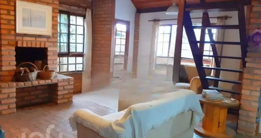 Casa com 3 quartos à venda na Rua Tereza Lopes, 1110, Campeche, Florianópolis