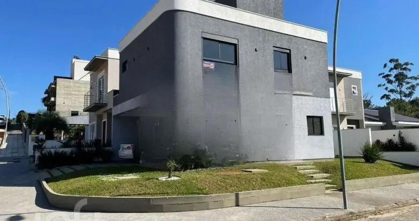 Casa à venda em Recanto dos Açores com 143 m², 3 q