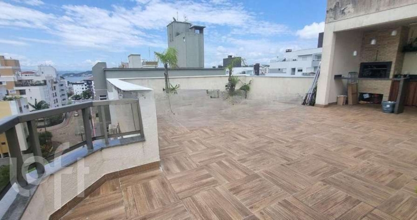 Apartamento à venda em Abraão com 128 m², 3 quarto