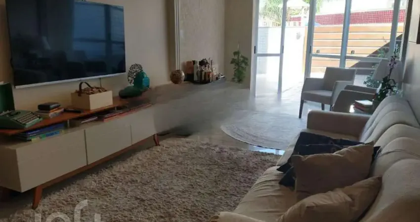 Apartamento à venda em Canto com 331 m², 3 quartos