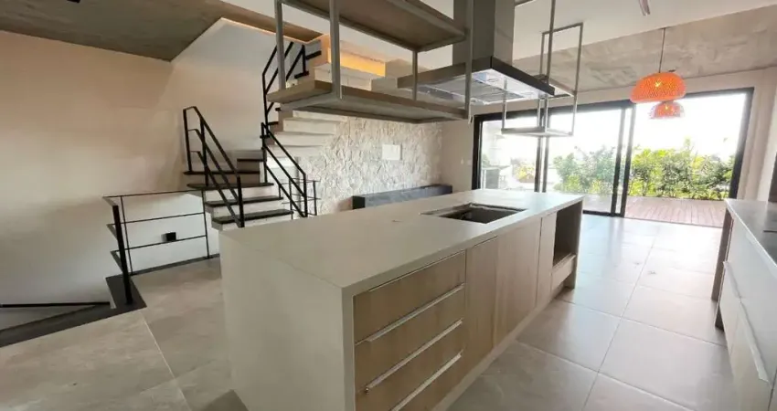 Casa em condomínio fechado com 3 quartos para alugar na Rua Laurindo Januário da Silveira, 954, Lagoa da Conceição, Florianópolis