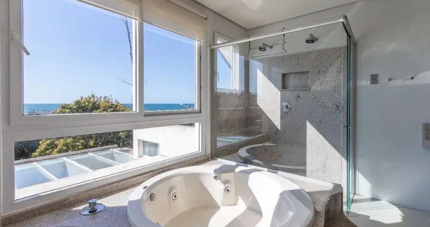 Casa em condomínio com 5 dorm. no Morro Das Pedras