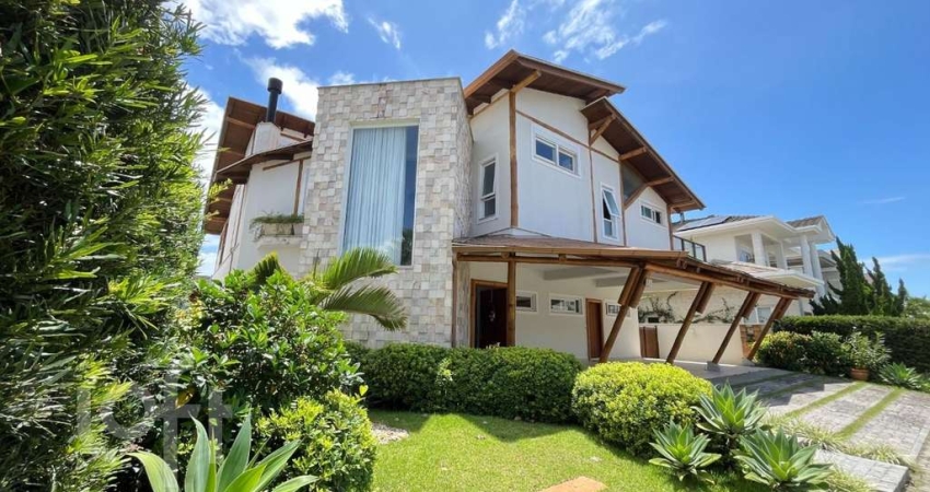 Casa em condomínio fechado com 4 quartos à venda na Rodovia Doutor Antônio Luiz Moura Gonzaga, 3801, Rio Tavares, Florianópolis