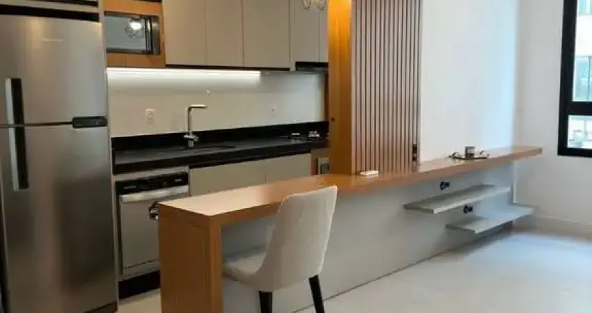 Apartamento de 2 suítes à venda na Carvoeira