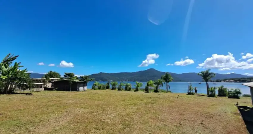 Terreno à Venda, 31369 m²  na Barra da lagoa