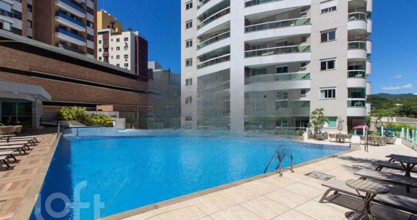 Apartamento à venda em Itacorubi com 128 m², 4 qua